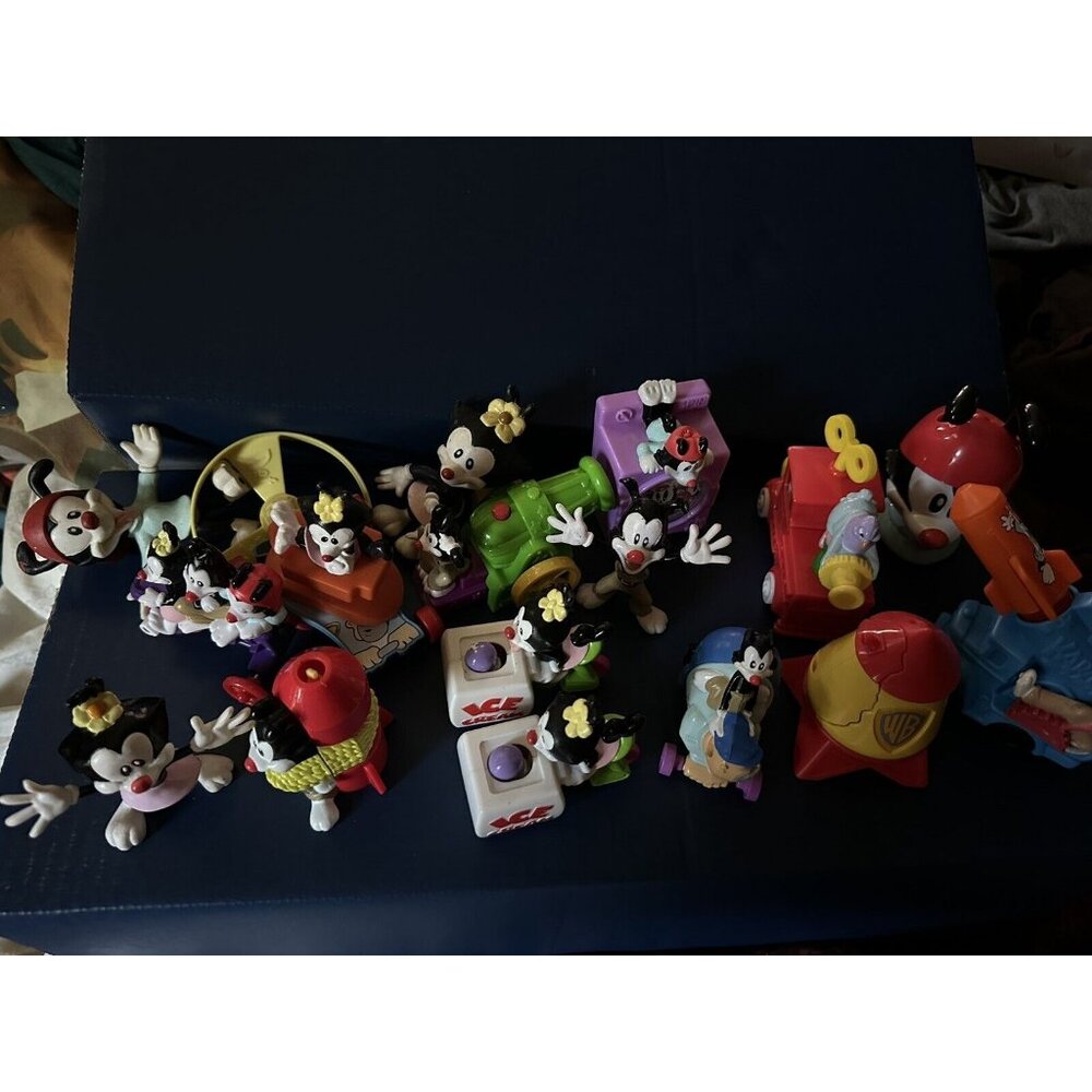 ANIMANIACS Lot of 16 - 1993 - 1997 McDonald's Wendy's Warner Bros Toys Rolling - Picture 16 of 16